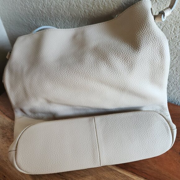 M.I.L.A. - Luxury Soft Creamy Leather Crossbody - NWT - Picture 5 of 9